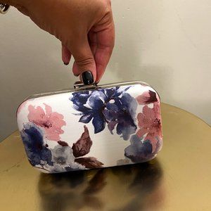 Hard Case Spring Clutch